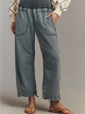 Pilcro Reese 100% Cotton Barrel Leg Pull On Pants / L / Ocean Blue Wash / EUC 💙